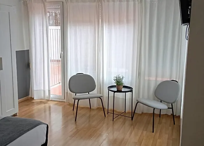 Hostal El Ninot Barcelona