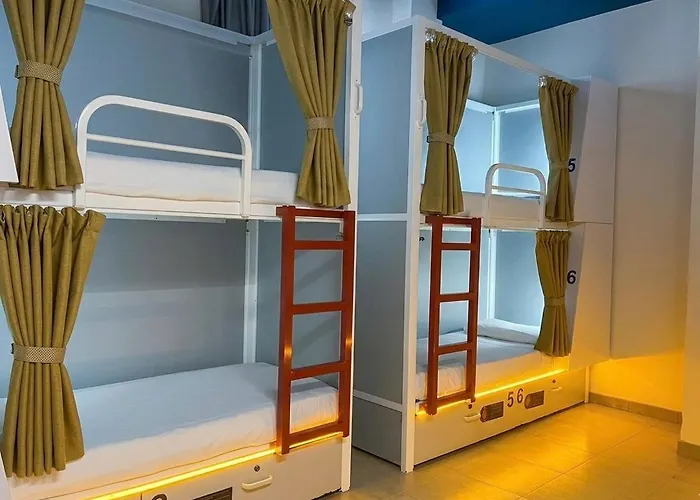 Sun & Moon Hostel Barcelona
